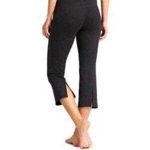 ATHLETA Power Up Crop Leggings with Split Slit Back Women’s Size XS in Black
